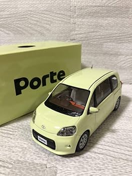 1/30　トヨタ　ポルテ　ミニカー　エアグリーンパールクリスタルシャイン Amazon | 1/30 トヨタ 2代目ポルテ Porte 非売品 カラーサンプル